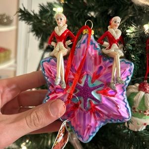 2006 Rare Radio City Rockettes Christmas Spectacular Sitting on Snowflake.